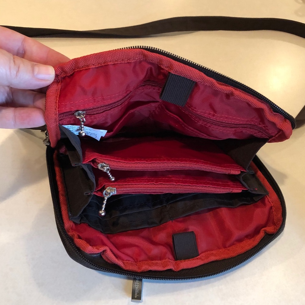 Cross body wallet